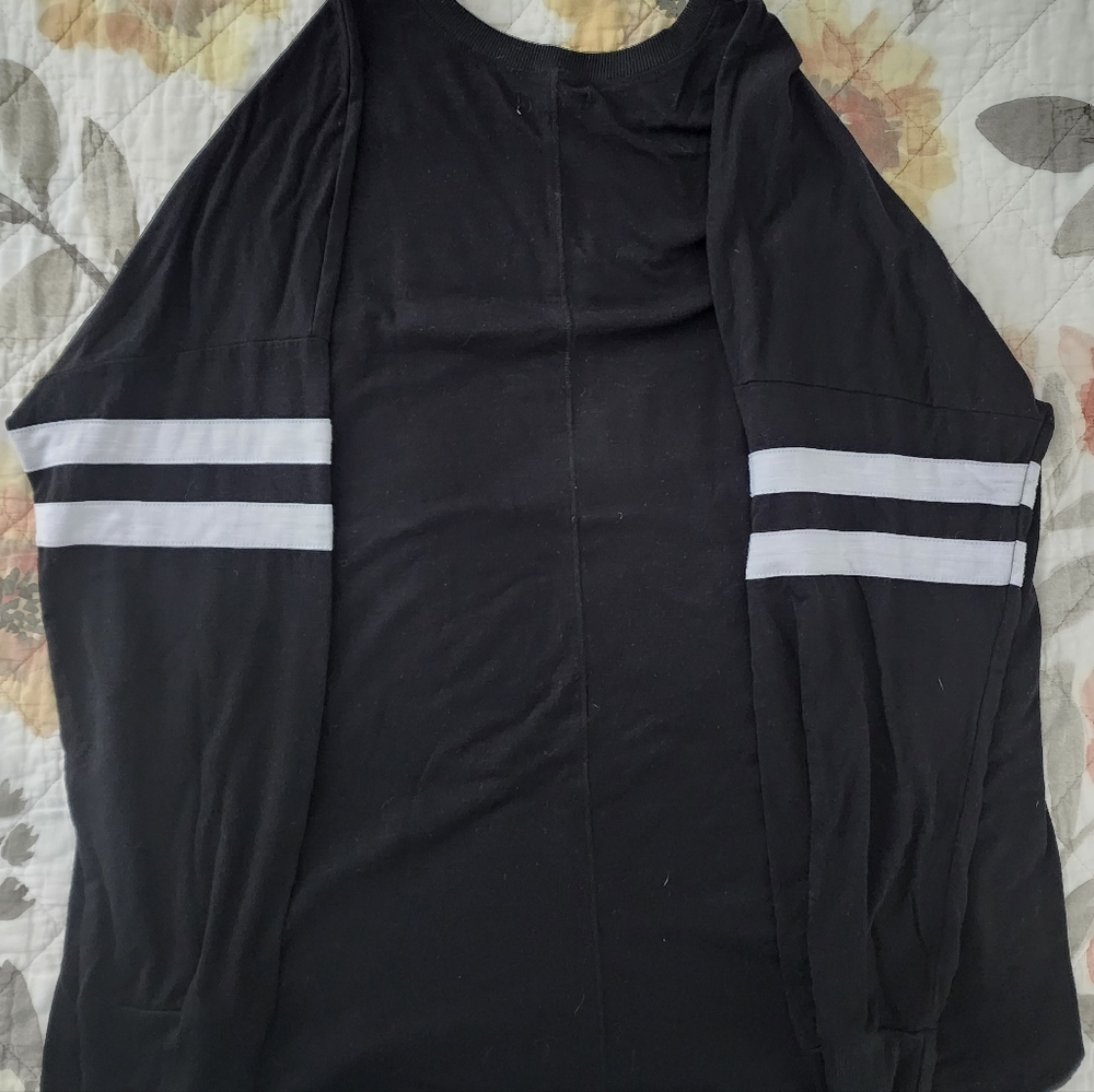 Long sleeve size 1 black "Sundays are for football" tee